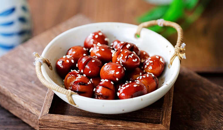 Bao nhiêu cơm cũng hết với món trứng cút om coca độc đáo