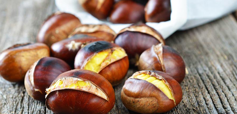 Rang hạt dẻ bằng nồi chiên không dầu