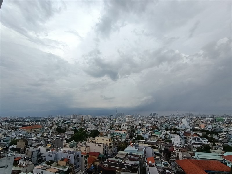 Super wide-angle shot b1