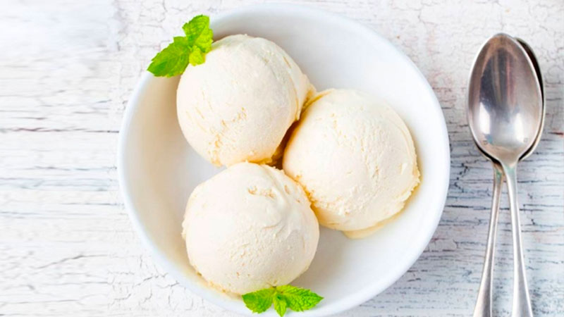 How to make simple fresh ice cream to cool down summer at home