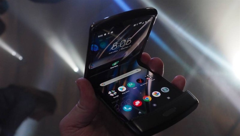 Motorola Razr thế hệ mới sẽ ra mắt vào tháng 9, những tín đồ hâm mộ màn hình gập mong chờ điều gì khác nào? Motorola Razr thế hệ mới sẽ ra mắt vào tháng 9, những tín đồ hâm mộ màn hình gập mong chờ điều gì khác nào?