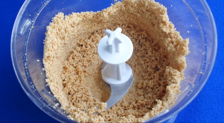 Bước 2 Xay đậu phộng Bơ đậu phộng - bơ lạc