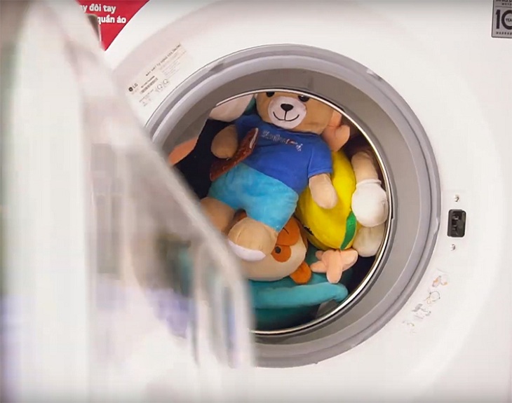 Giặt sạch gấu bông bằng máy giặt