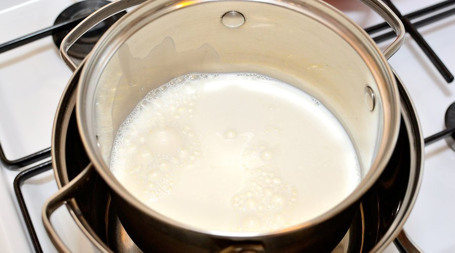 Bước 2 Đun hỗn hợp sữa Panna cotta matcha
