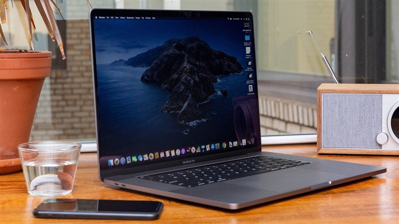 MacBook dùng vi xử lý ARM sẽ được tung ra sớm hơn dự kiến ban đầu, dùng chip này chắc pin trâu lắm đây MacBook dùng vi xử lý ARM sẽ được tung ra sớm hơn dự kiến ban đầu, dùng chip này chắc pin trâu lắm đây
