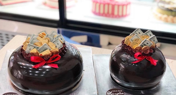 Sử dụng m&agrave;u tối với kem phủ s&ocirc;-c&ocirc;-la khi mới bắt đầu