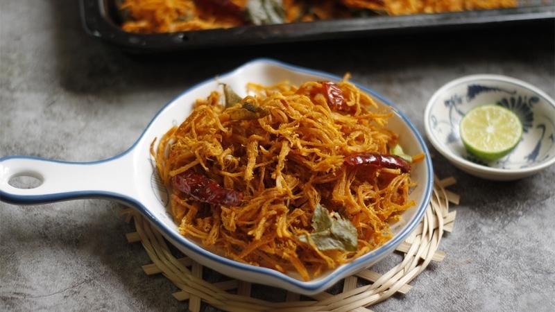 How to dry crispy lemongrass chicken at home, never get bored