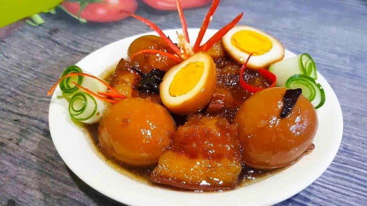 món kho làm từ đường nâu