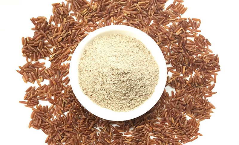 Bột gạo lứt cũng thường được sử dụng trong việc giảm cân lành mạnh, nguyên liệu thiên nhiên an toàn cho sức khỏe