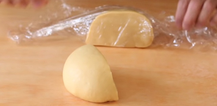 cắt cục bột ra thành làm hai cắt cục bột ra thành làm hai