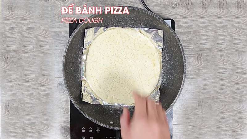 How to make pizza with a non-stick pan at home as delicious as in the store