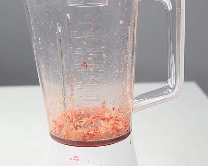 Bước 1 Sơ chế và xay nguyên liệu Muối ruốc Thái