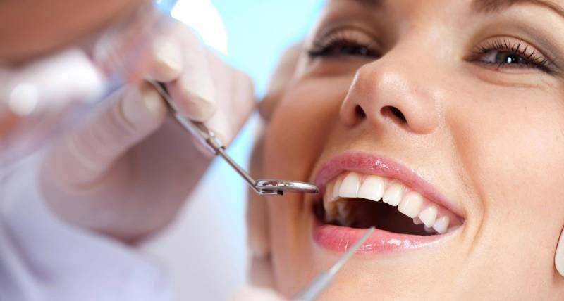 Có nên dùng chỉ nha khoa thường xuyên không?