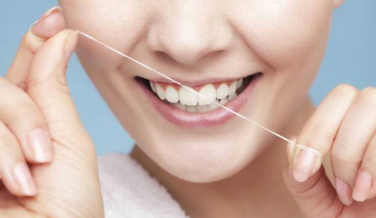 Có nên dùng chỉ nha khoa thường xuyên không? Sử dụng khi nào là hợp lý?