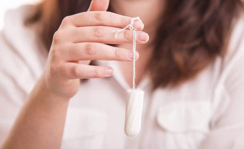 Thường xuyên thay tampon