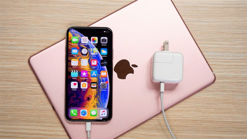 Đừng để mất vàng với các lỗi sạc iPhone này!