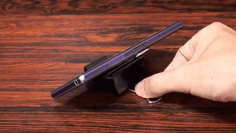 làm đế điện thoại