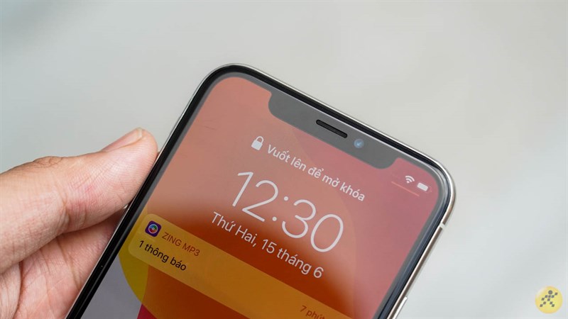 Màn hình tai thỏ trên iPhone X