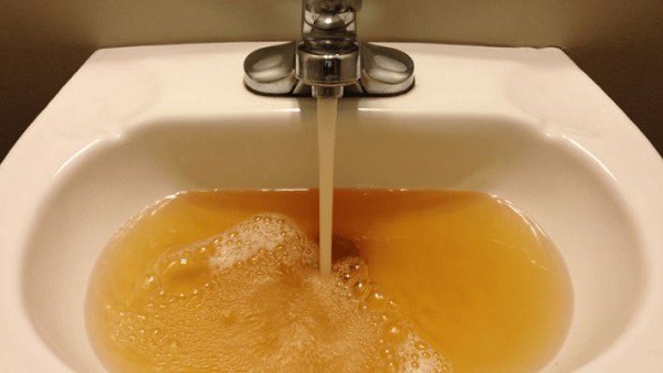 Causes of water contaminated with alum