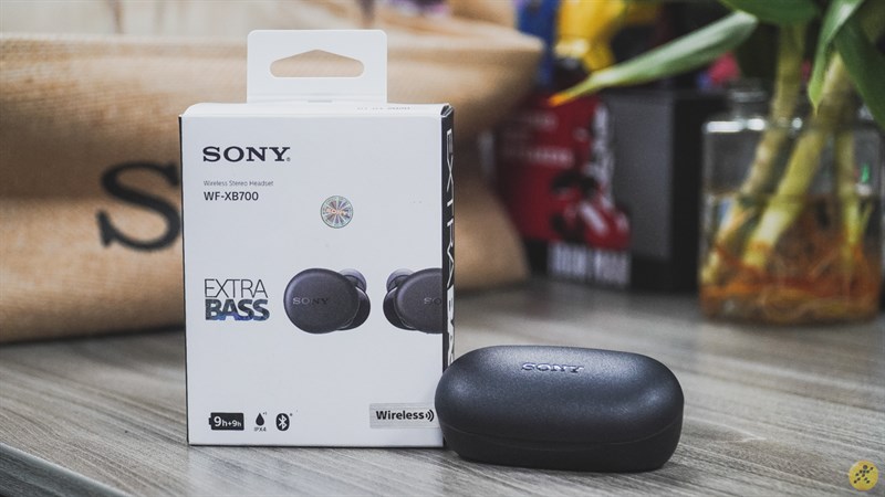 Trên tay tai nghe không dây Sony Extra Bass WF-XB700