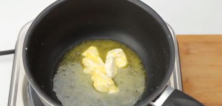 Bước 2 Làm sốt bơ Sốt Bechamel