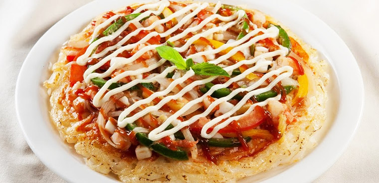 Cách làm pizza phở hải sản thơm lừng, hấp dẫn