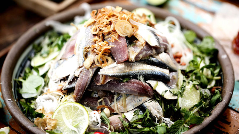 How to make delicious and simple Phu Quoc specialty herring salad at home