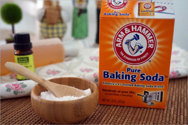 Cách trị nứt gót chân bằng baking soda