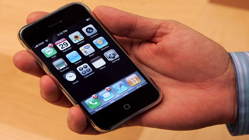 chiếc điện thoại iPhone đời đầu chiếc điện thoại iPhone đời đầu