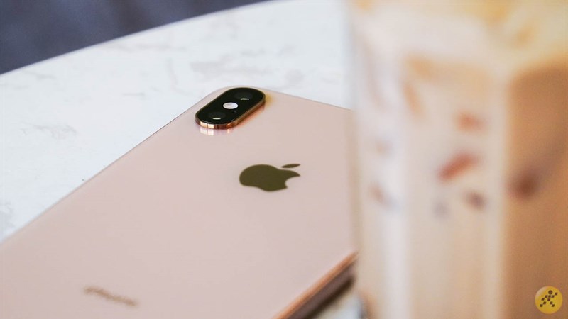 iPhone XS Max có hỗ trợ cảm biến chống rung OIS nhưng iPhone 11 thì không