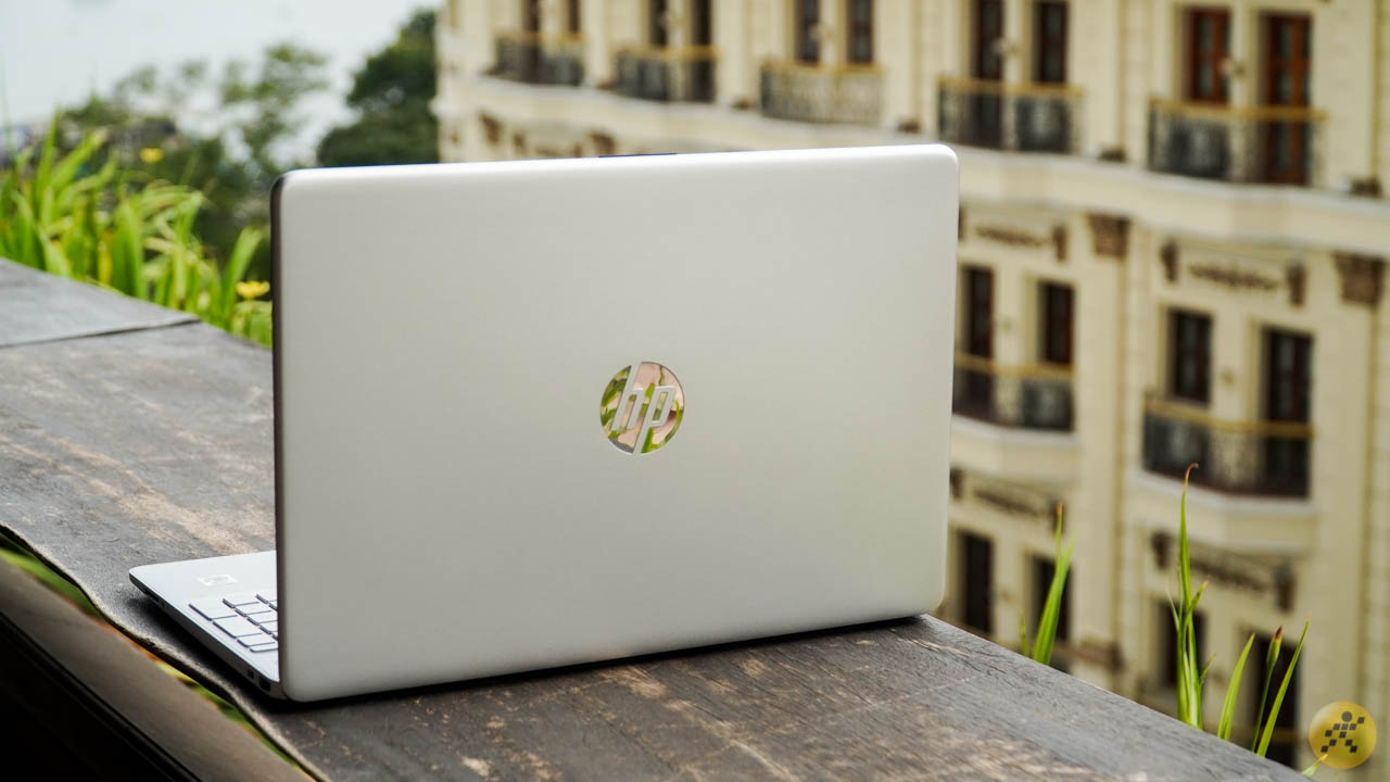 Thiết kế tổng thể của HP 15s fq1111TU