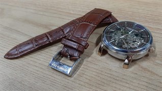 Cách chọn mua dây da đồng hồ theo phong thủy mà bạn nên biết