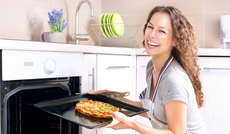 Tổng hợp những pha nấu ăn đi vào "lòng đất" của con dâu mới về nhà chồng
