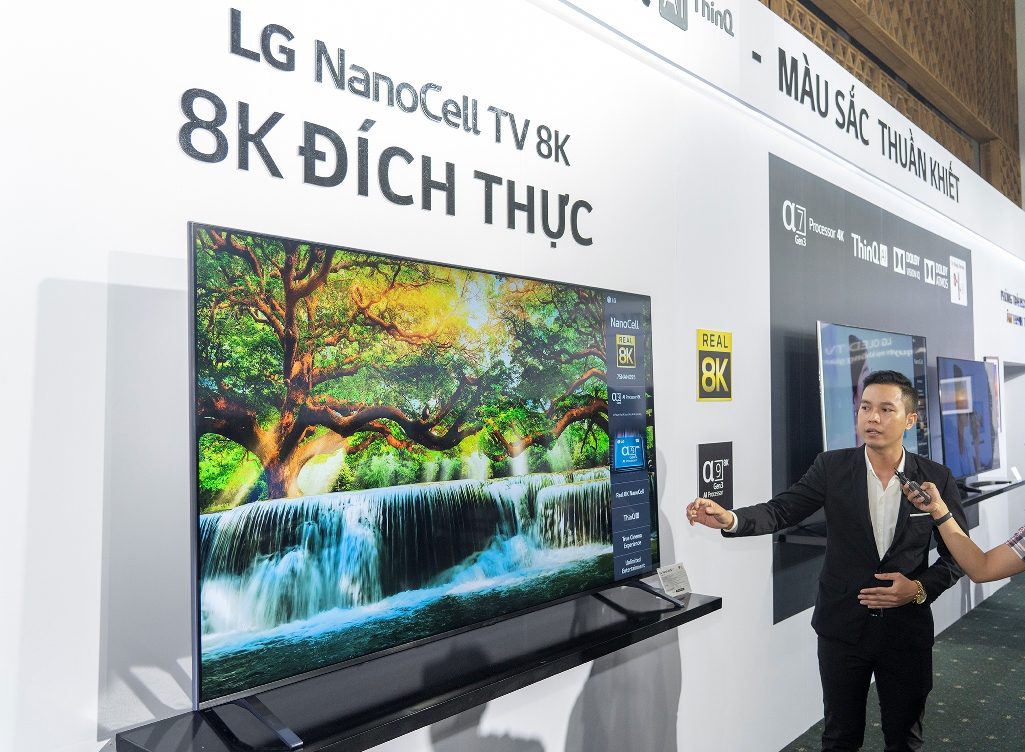 LG chính thức ra mắt thị trường Việt Nam dòng tivi Signature OLED 8K đầu tiên trên thế giới > LG ra mắt tivi Signature OLED 8K đầu tiên trên thế giới tại Việt Nam