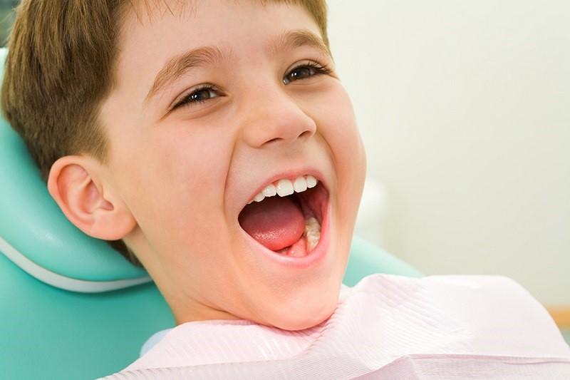 Chống sâu răng và bảo vệ răng miệng ở trẻ nhỏ