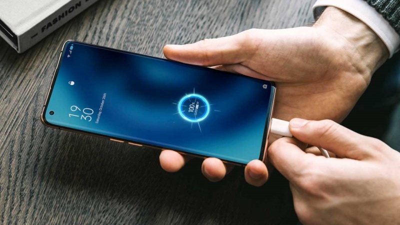 OPPO ấn định ngày công bố Super Flash Charge 125 W