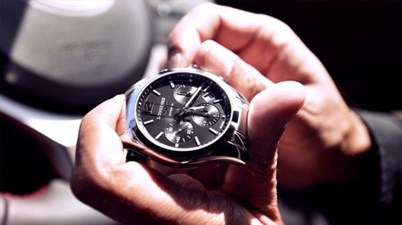 lên dây cót đồng hồ cơ