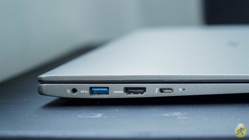 Cạnh trái của LG Gram 15