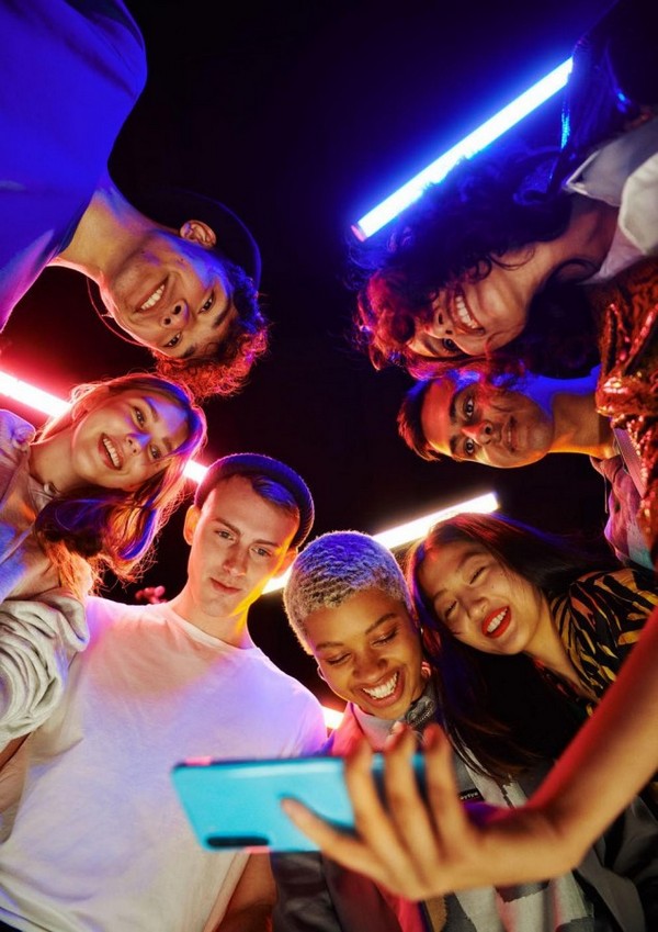 OnePlus Nord 5G chính thức ra mắt: Màn hình AMOLED 6.44 inch 90Hz, chip Snapdragon 765G, 4 camera 48MP mặt sau, giá 8.6 triệu đồng