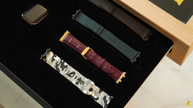 Trên tay OPPO Watch 46 mm