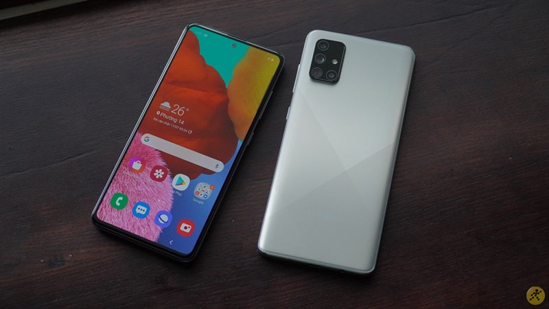 Màn hình của bộ đôi Galaxy A71 vs Galaxy A51