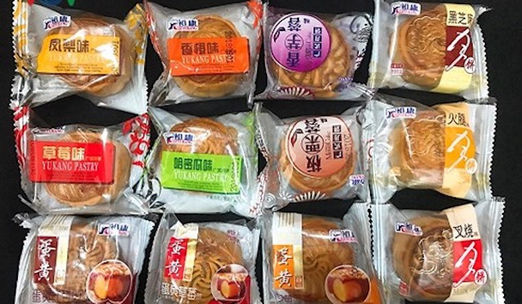 Bánh Trung thu mini Trung Quốc "siêu rẻ" giá chỉ 2.000 - 3.500 đồng/cái 