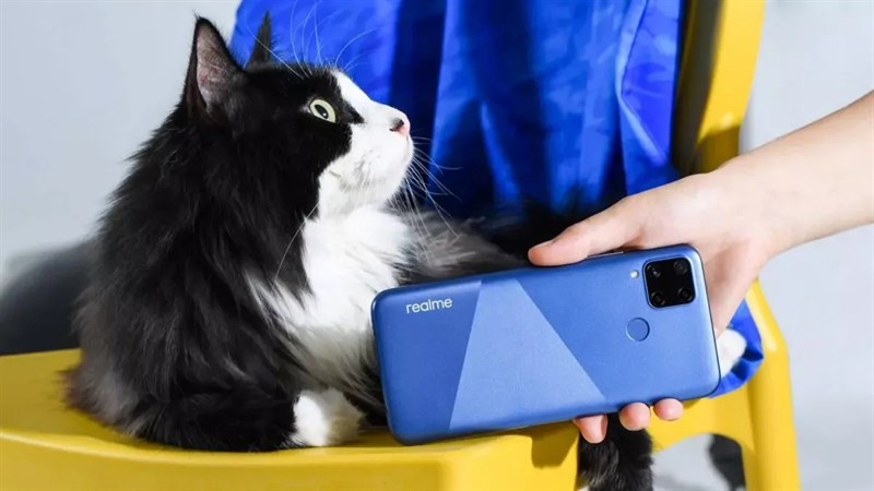 Realme C15 ra mắt: 4 camera sau, pin 6.000 mAh hỗ trợ sạc nhanh 18W, giá bán chỉ từ 3.2 triệu đồng Realme C15 ra mắt: 4 camera sau, pin 6.000 mAh hỗ trợ sạc nhanh 18W, giá bán chỉ từ 3.2 triệu đồng