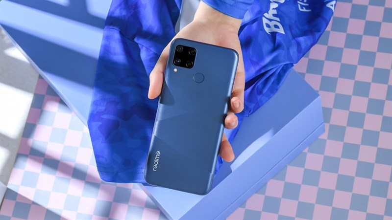 Realme C15 ra mắt: 4 camera sau, pin 6.000 mAh hỗ trợ sạc nhanh 18W, giá bán chỉ từ 3.2 triệu đồng Realme C15 ra mắt: 4 camera sau, pin 6.000 mAh hỗ trợ sạc nhanh 18W, giá bán chỉ từ 3.2 triệu đồng