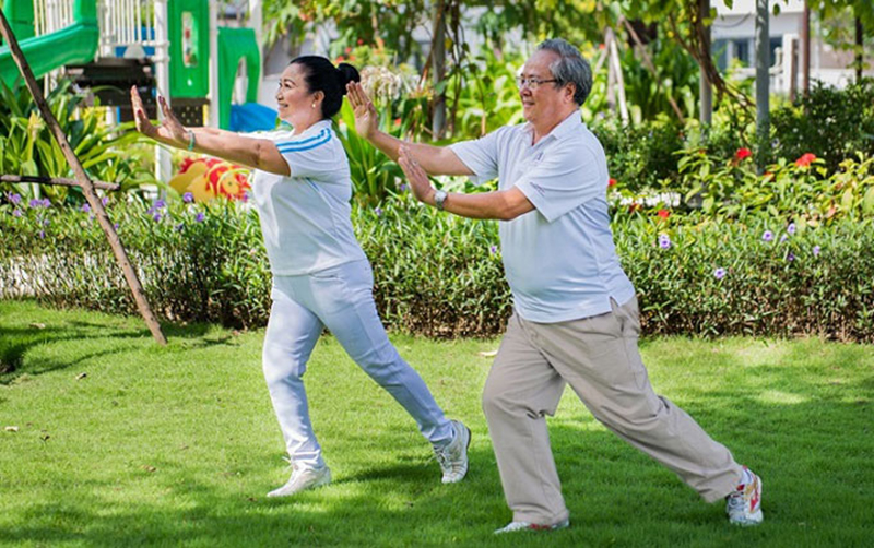Tập luyện thể trạng nhẹ nhàng vào buổi sáng, điều chỉnh lịch biểu theo thời tiết Tập luyện thể trạng nhẹ nhàng vào buổi sáng, điều chỉnh lịch biểu theo thời tiết