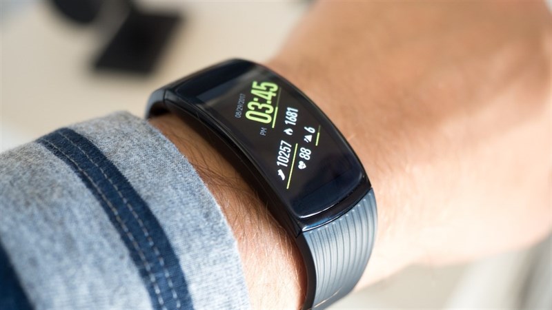 Samsung Galaxy Fit2 (SM-R220) được xác nhận tên gọi bởi nhà mạng Indonesia, ngày ra mắt đã đến rất gần Samsung Galaxy Fit2 (SM-R220) được xác nhận tên gọi bởi nhà mạng Indonesia, ngày ra mắt đã đến rất gần