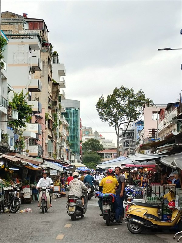 Ảnh chụp tự động trong điều kiện đủ sáng