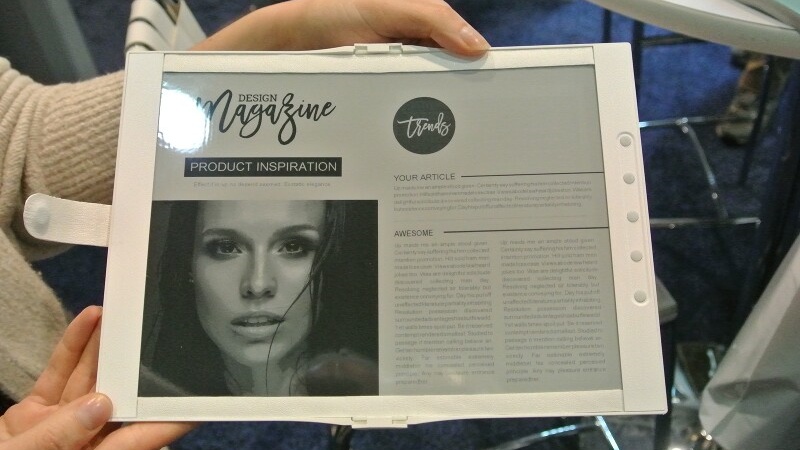 E Ink công bố màn hình ePaper linh hoạt 10.3 inch, được bổ sung đèn nền để xem nội dung dễ dàng trong môi trường thiếu sáng