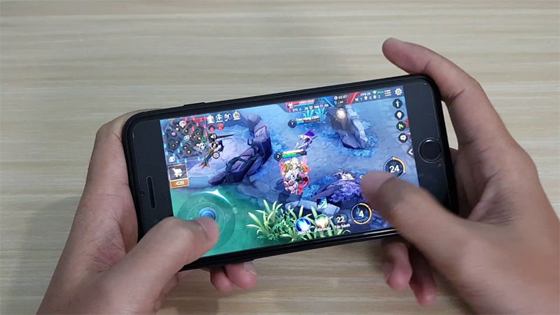 Màn hình hiển thị sống động phù hợp với những người thích chơi game
