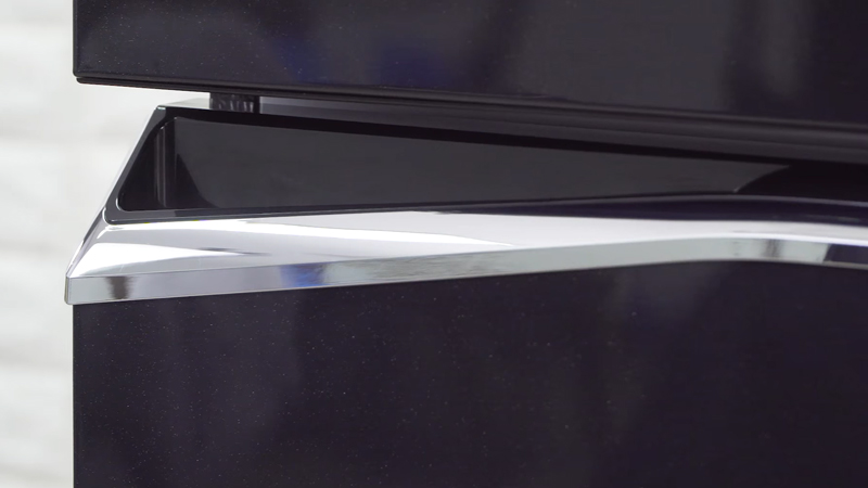 thiết kế bên ngoài Đánh giá chi tiết tủ lạnh Panasonic dòng NR-BL0PKVN liệu có đáng mua? > thiết kế bên ngoài